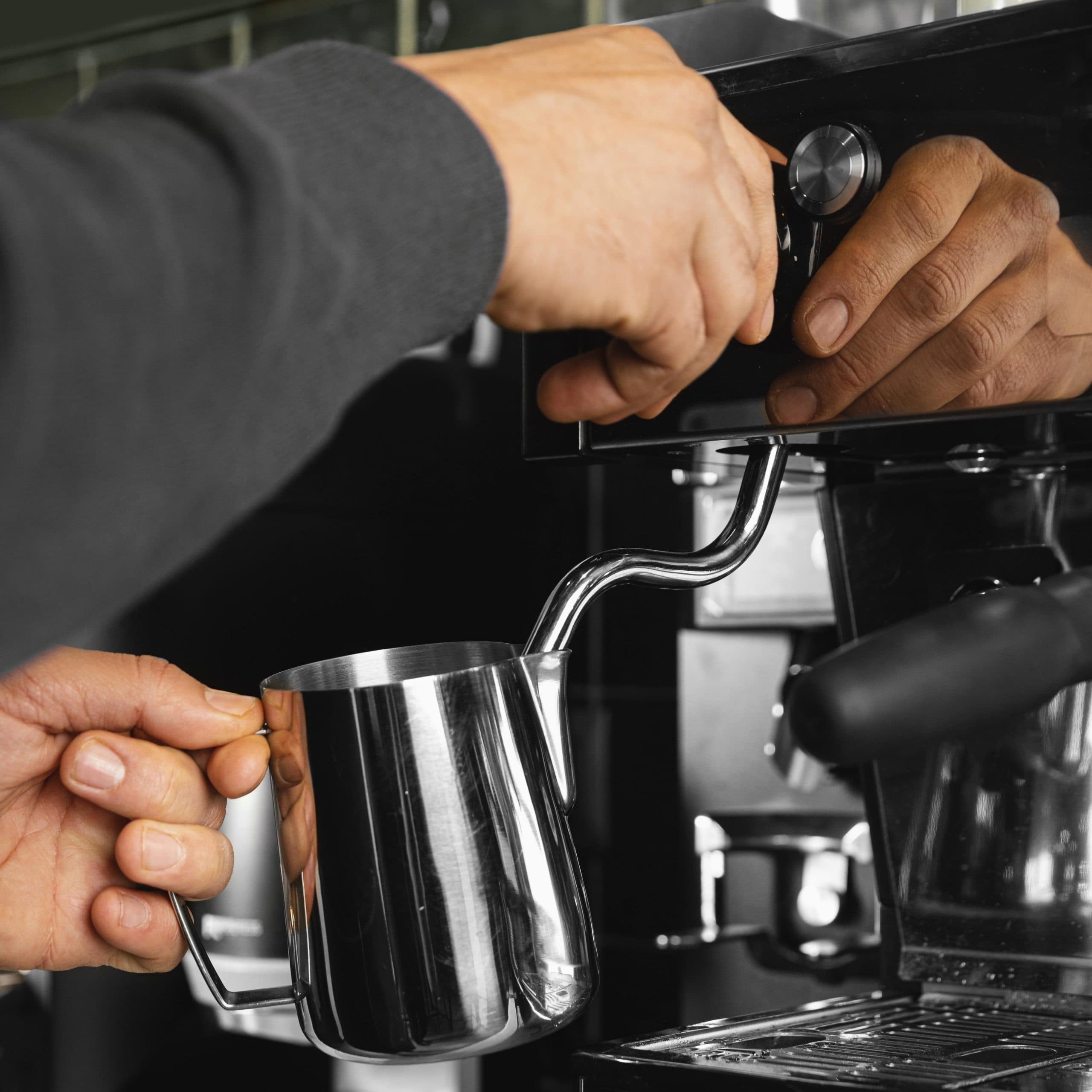 Kafe Açılışında Doğru Mutfak Ekipmanlarını Seçmenin Püf Noktaları: Somtaş Endüstriyel Rehberi